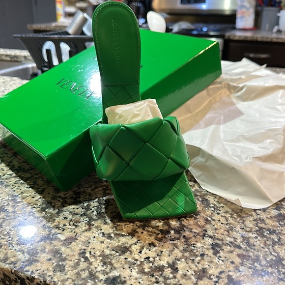 🔥🔥Authentic Bottega Veneta shoes🔥🔥women 10.5 3’inch heel “New with 🏷️” - Picture 6 of 13